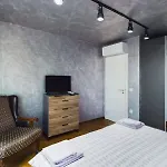 Luxury In Building K55 With Free Garage Appartamento