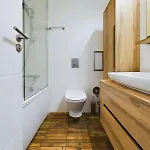 Luxury In Building K55 With Free Garage *