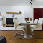 Luxury In Building K55 With Free Garage *