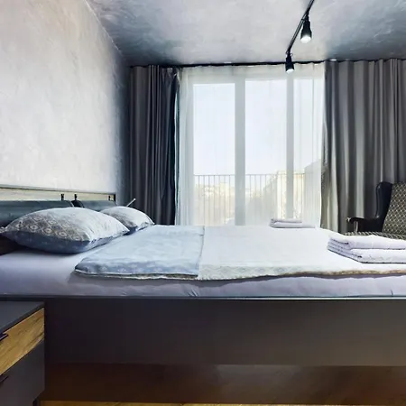 Luxury In Building K55 With Free Garage *