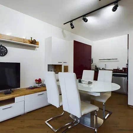 Luxury In Building K55 With Free Garage Apartman Várna