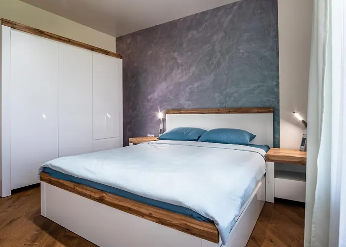 Luxury In Building K55 With Free Garage Apartamento Varna